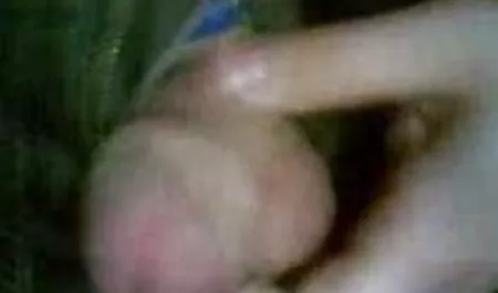 باسن حبابش روغن می شود و بعد لعنتی می شود فیلم کوتاه سک30