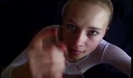 داغ فیلم سکسیکوتاه تمیز نوجوان روس ، از blowjob شگفت انگیز POV